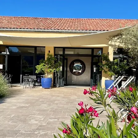 Hotel Clos Saint-michel & 3*